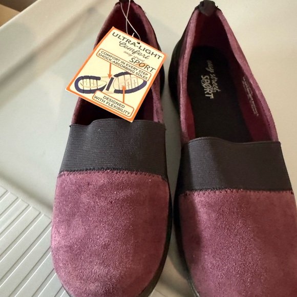 Easy Spirit Women's Maroon Slip-On Shoes - Picture 5 of 7
